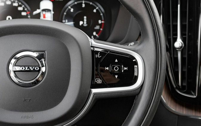 Volvo XC 60 cena 189850 przebieg: 46201, rok produkcji 2021 z Racibórz małe 704